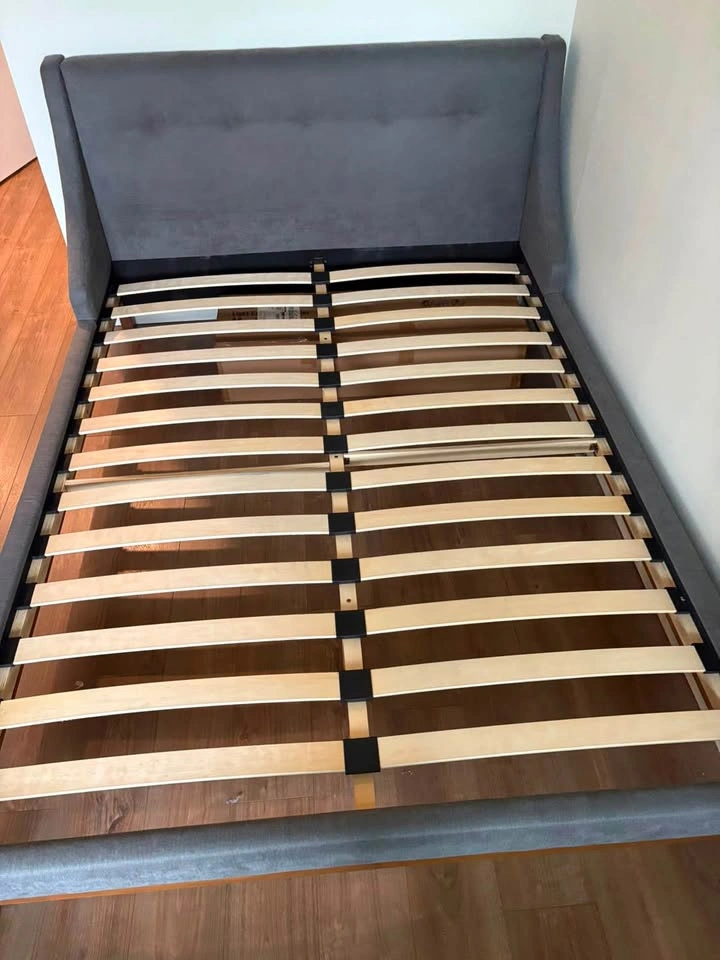 Queen Bed Frame + Mattress - photo 4