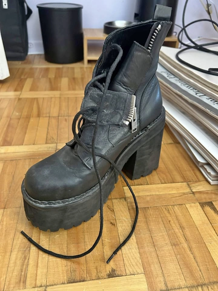 UNIF CHOKE BOOTS