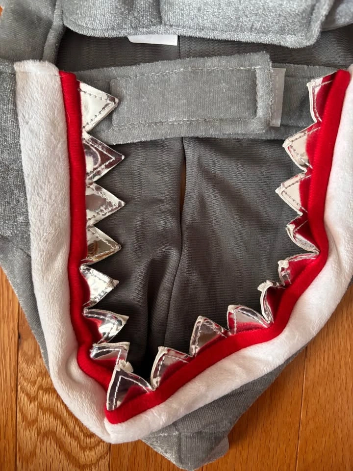 Dog Halloween Costume – Shark – M/L - photo 3
