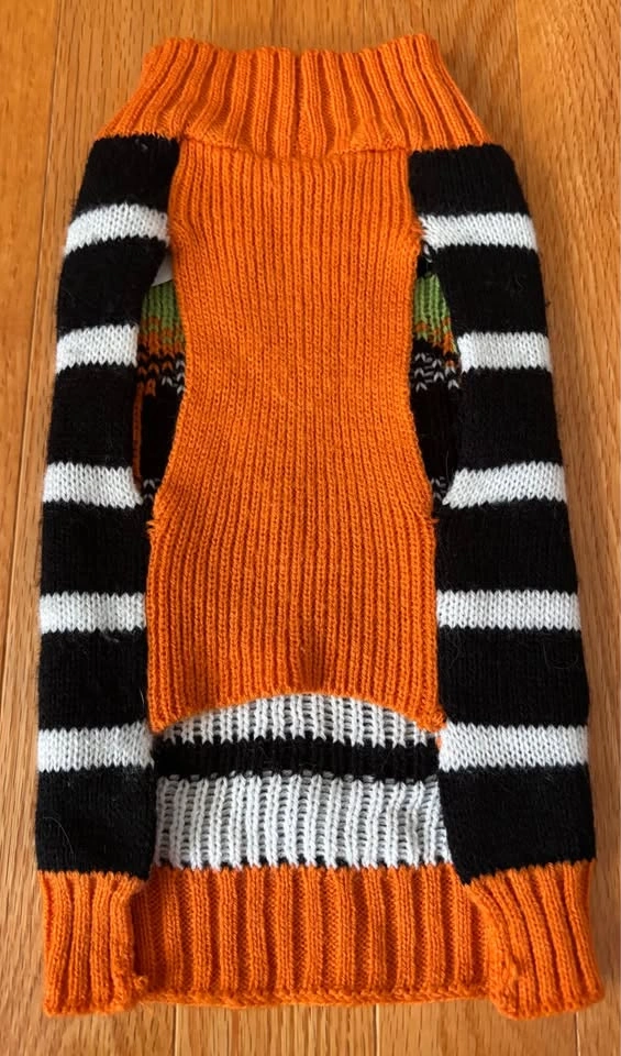 Dog Halloween Sweater – Pumpkin – Size Small - photo 4