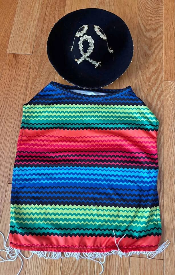 Dog Halloween Costume – Mexican Poncho & Sombrero – M/L