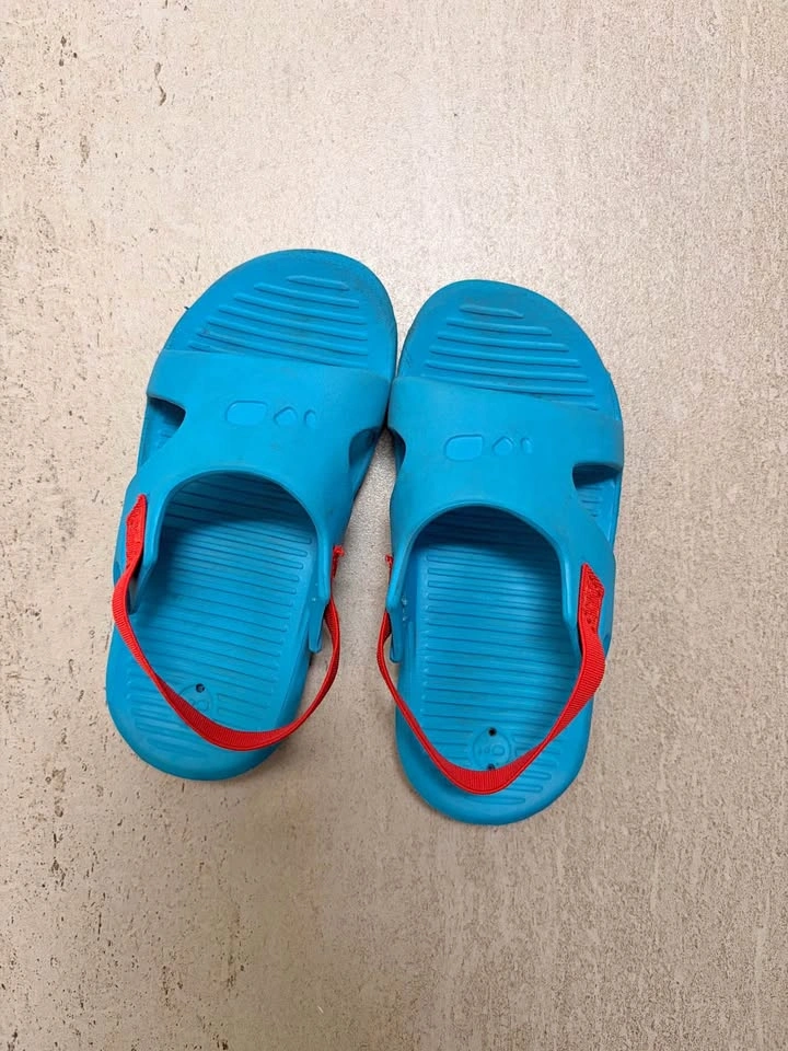 Barefoot sandals