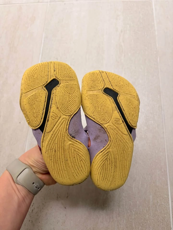 Wildling barefoot sandals Size US8 (EU24) - photo 4