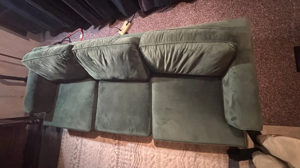 Green Velvet 3-Seater Sofa + Tufted Ottoman - photo 4