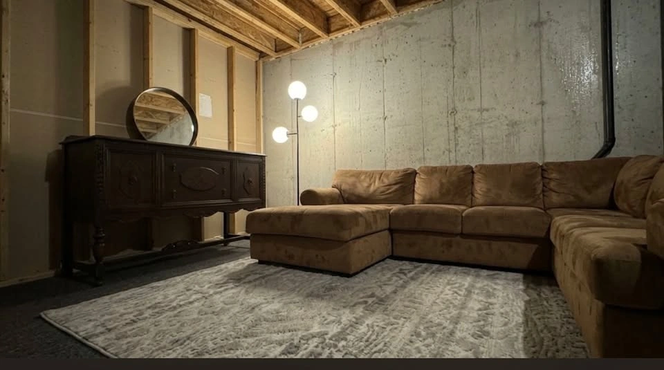 Ashley U-Shaped Sectional — Large, Freshly Cleaned - photo 3