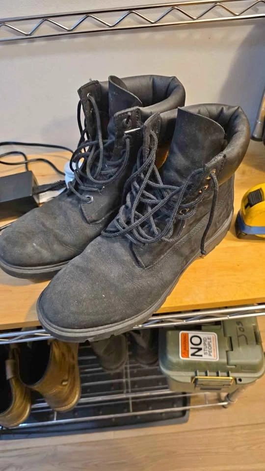 Timberland Men's 6-Inch Premium Waterproof Boots - Size 10.5