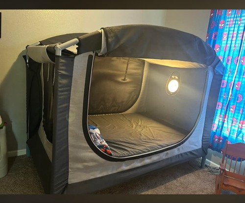Cubby Bed Enclosed Safety Bed Full Size w/ Hub, Camera, Sheets - photo 2