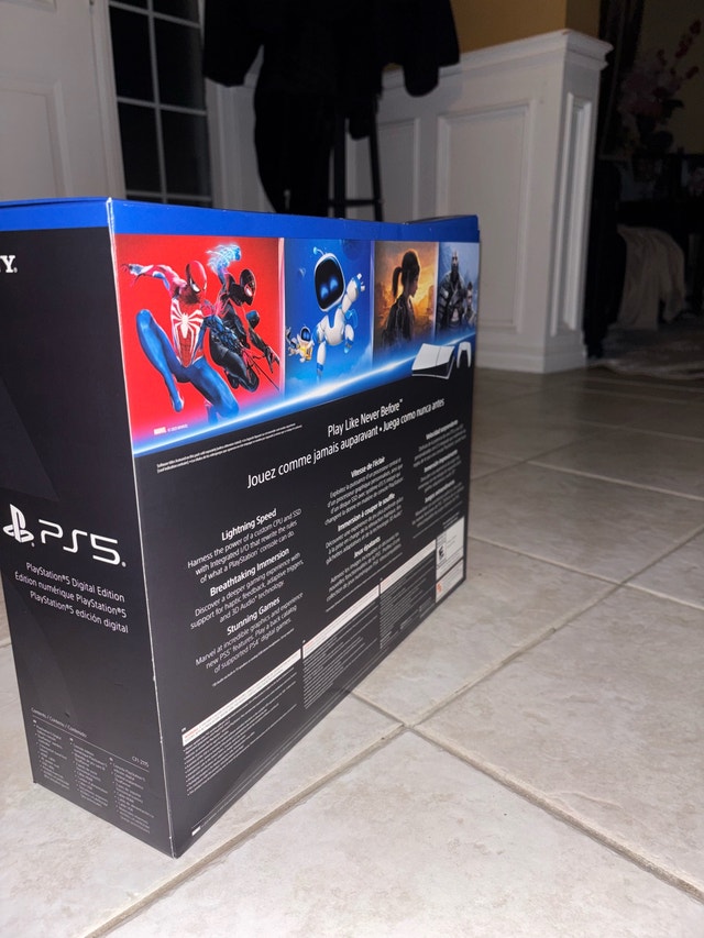 PlayStation 5 - Digital - 825gb *BRAND NEW* - photo 4