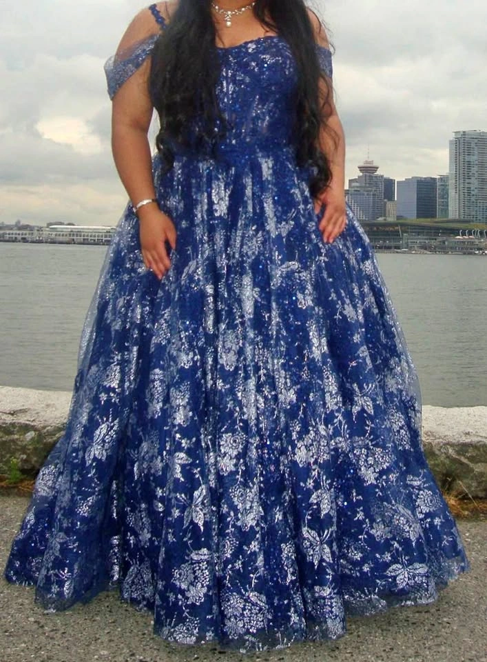 Prom dress (ONLY USED ONCE)