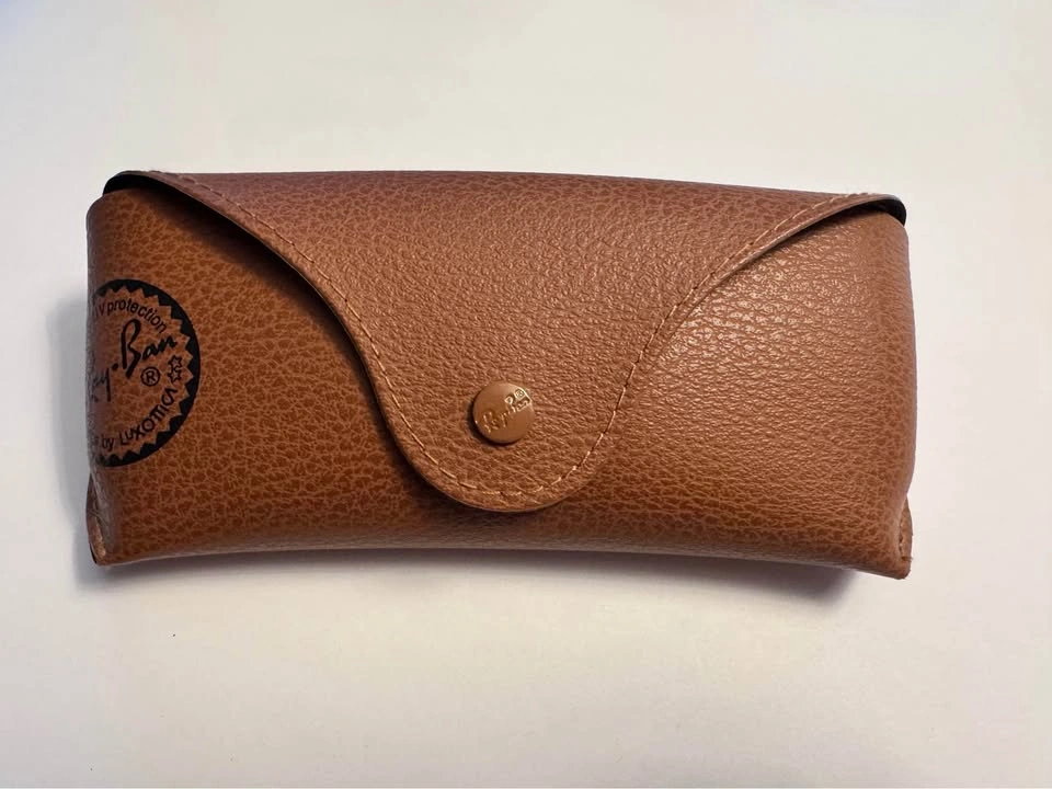 Authentic Ray-Ban Sunglasses Case & Cleaning Cloths Set - photo 3