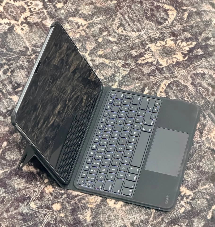 Belkin Connect Keyboard Folio Case for iPad Air/Pro 10.9/11" - photo 2