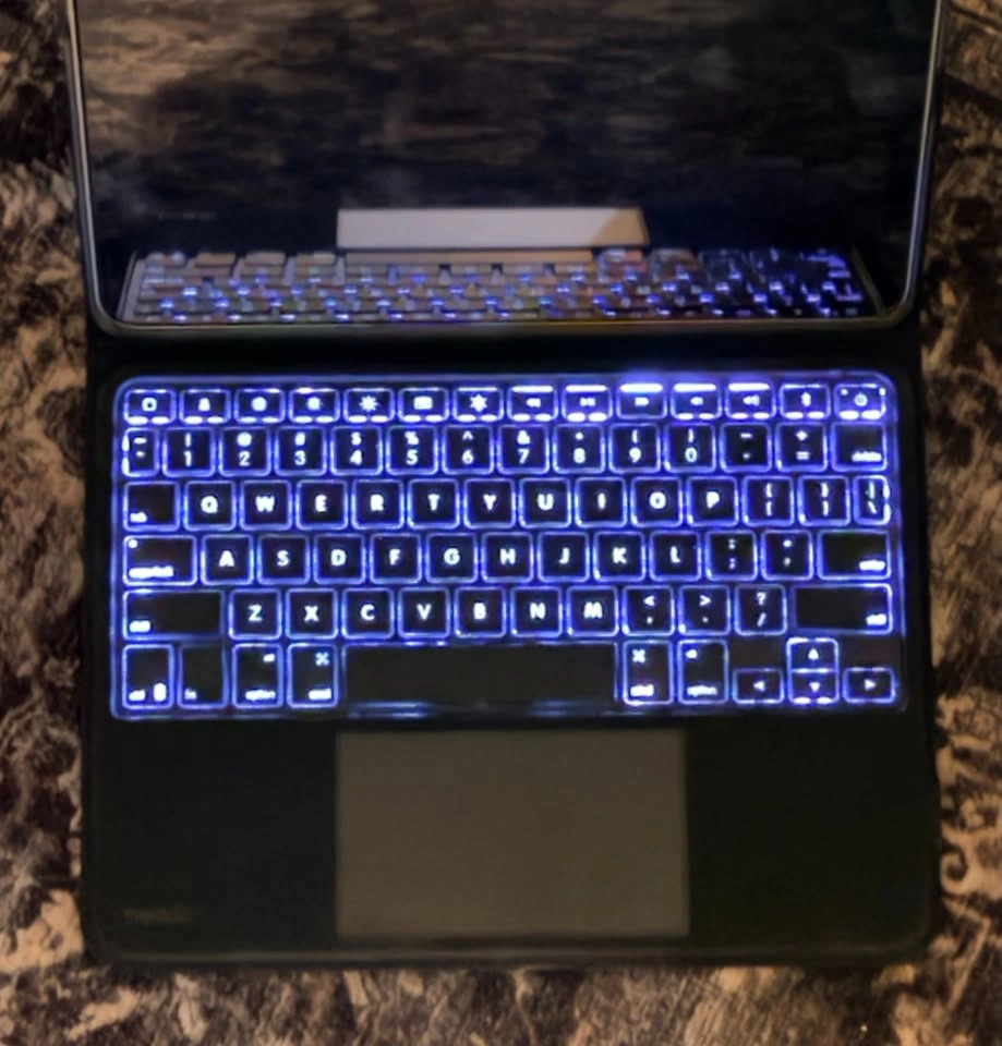 Belkin Connect Keyboard Folio Case for iPad Air/Pro 10.9/11" - photo 3