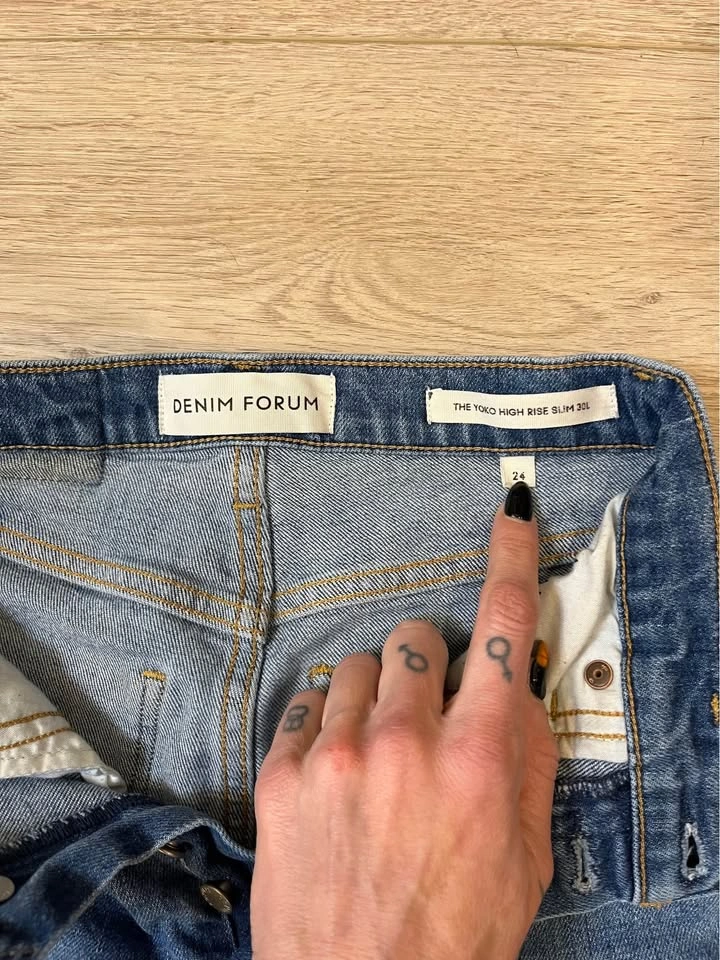 DENIM FORUM ‘The Yoko High Rise Slim’ Jeans - Size 24 - photo 5