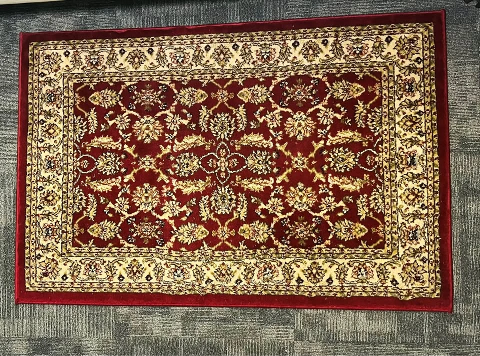 Red & Cream Traditional Accent Rug: 2’7” × 4’ - photo 2