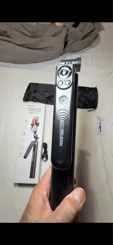 TELESIN 63" Smart Auto Face Tracking Tripod with Remote - photo 5