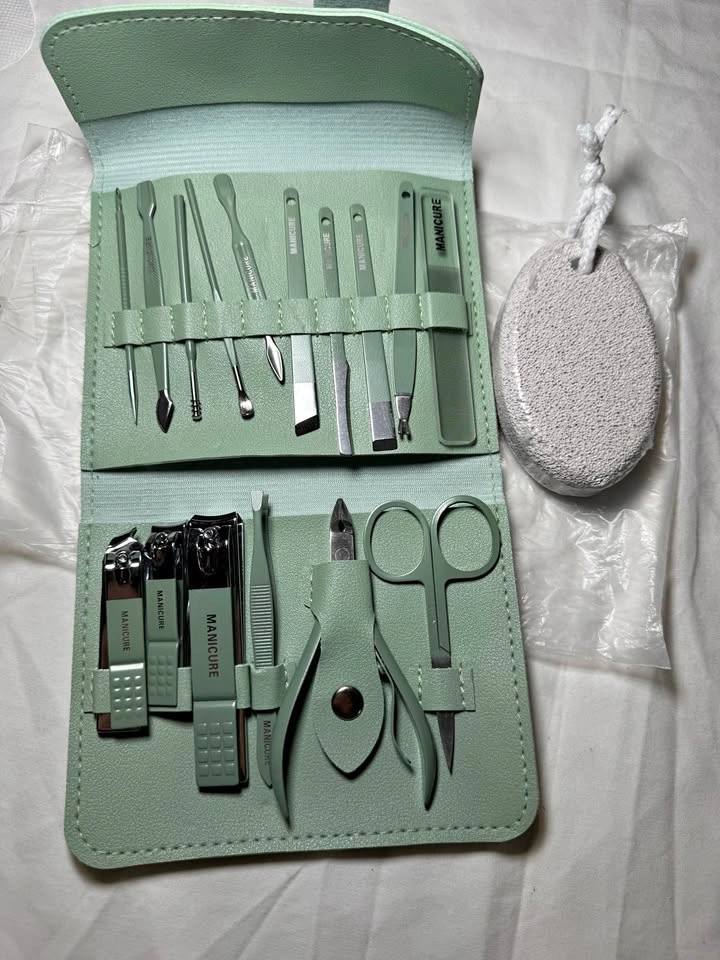 18 pcs Professional Nail Clipper Pedicure Grooming Set