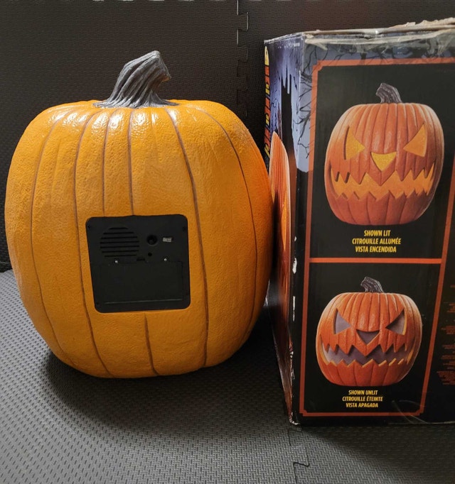 Large Jack-O-Lantern with Motion Activated Lights and Sounds - photo 4