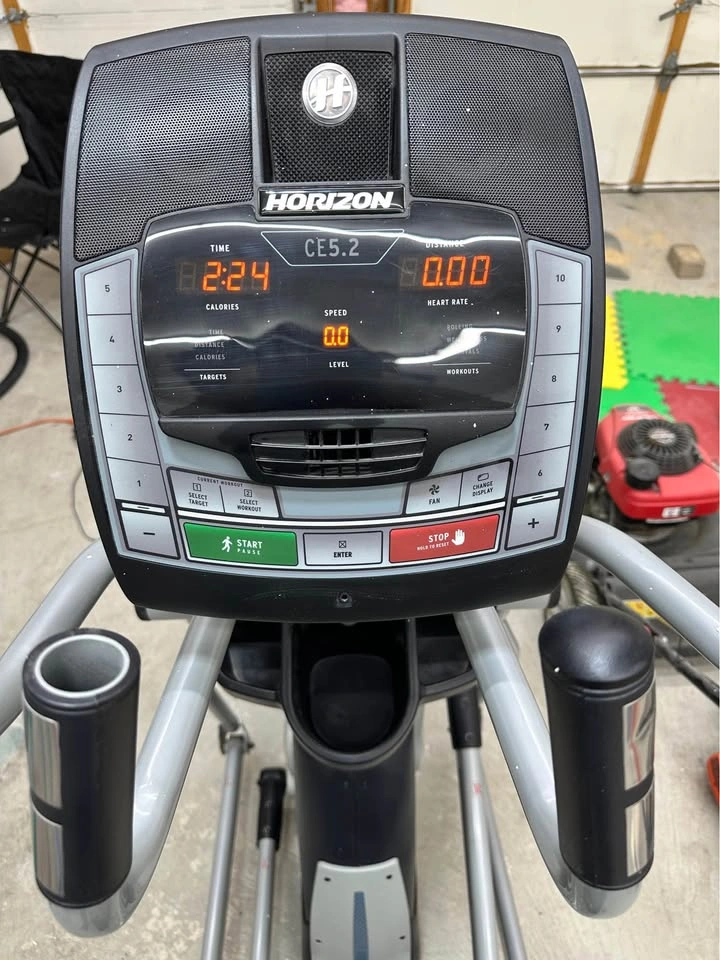 Horizon CE5.2 Elliptical - photo 2