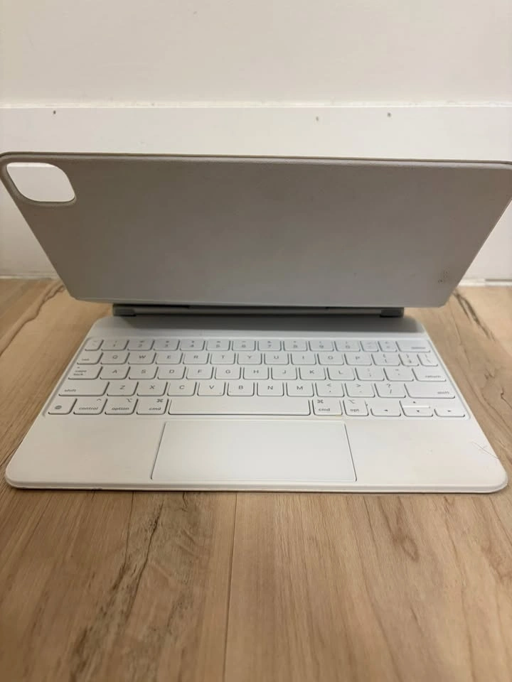 Apple Magic Keyboard iPad Air 5 - photo 2