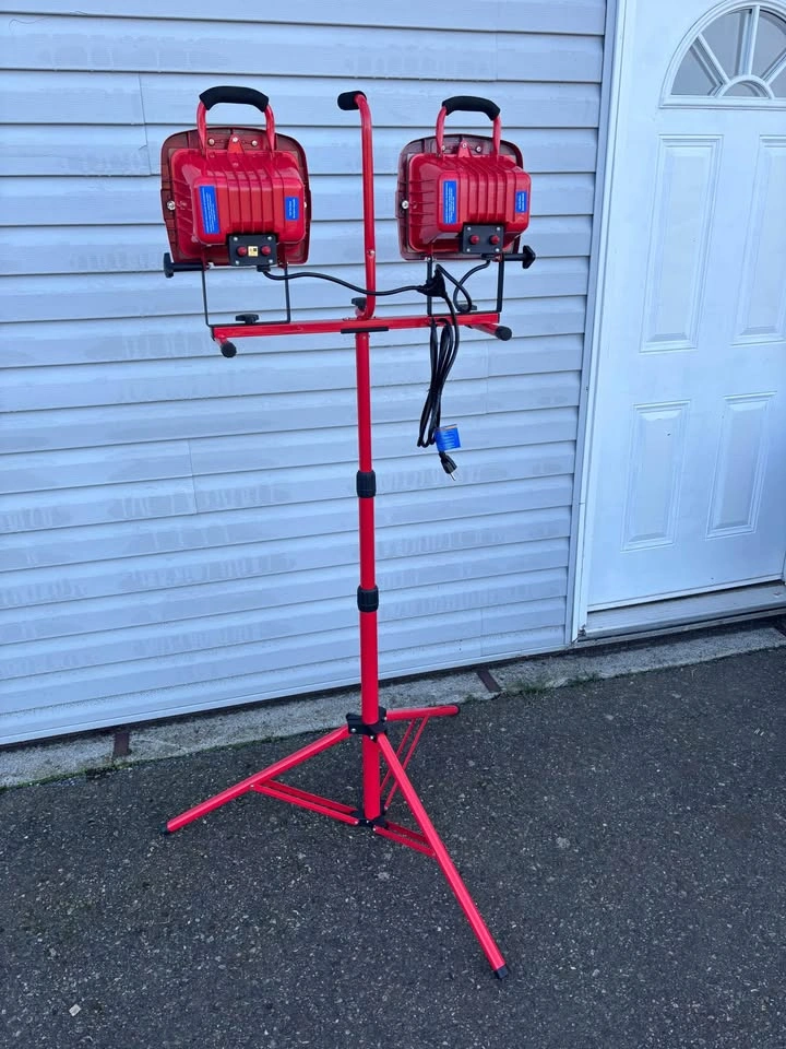 Work lights on stand - photo 4
