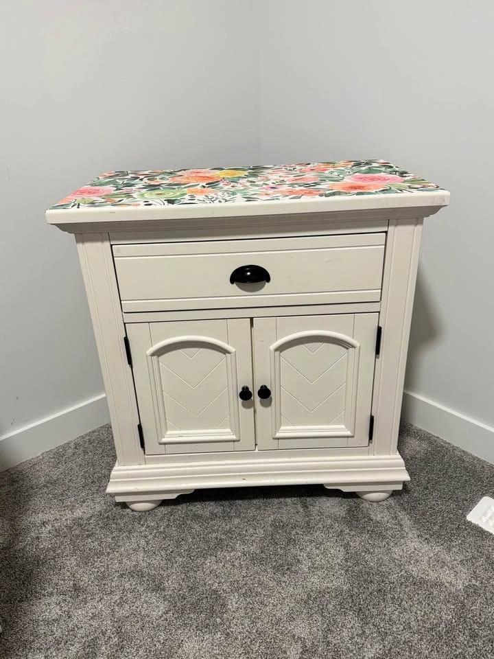 3-Piece White Twin Bedroom Set - photo 3