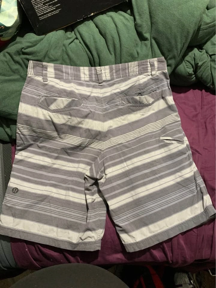 Lululemon Men's Striped Shorts - photo 3