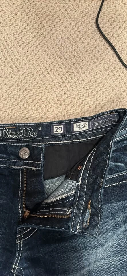Miss Me Bootcut Jeans Size 29 - photo 3