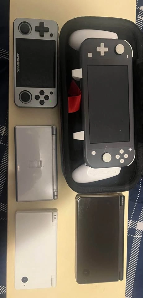 Nintendo Handheld consoles - photo 2