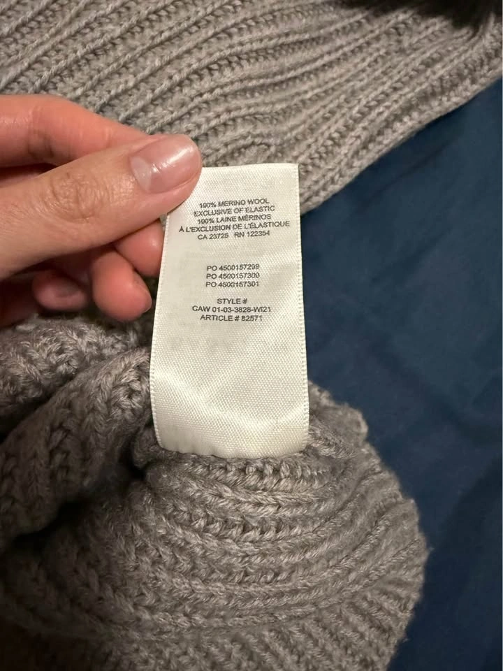 Selling Babaton Guell sweater - photo 3