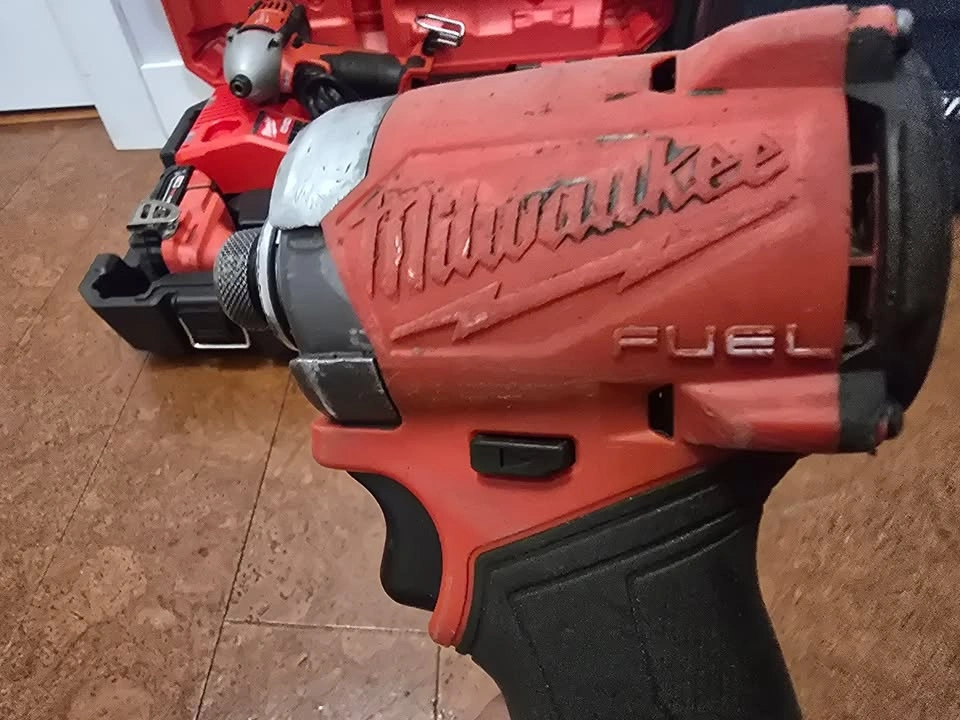 Milwaukee M18 FUEL Brushless Hammer Drill and Impact Driver Set - photo 3