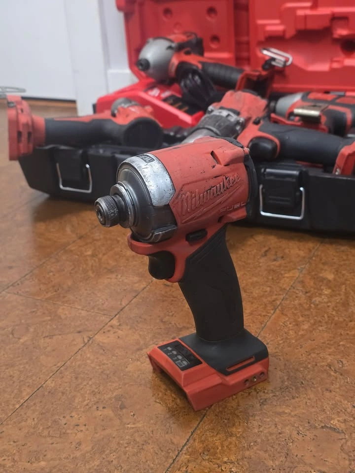 Milwaukee M18 FUEL Brushless Hammer Drill and Impact Driver Set - photo 4