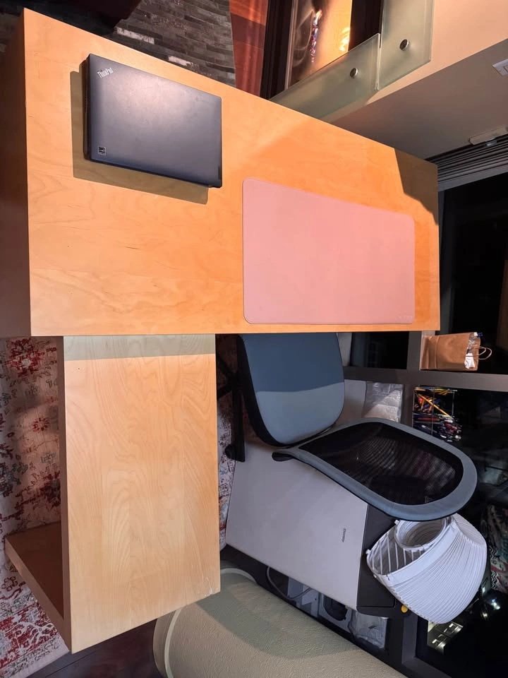 IKEA malm desk with pullout - photo 3