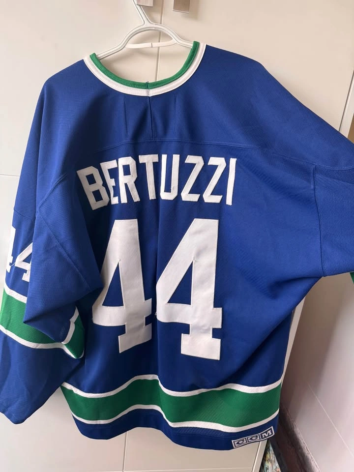 Official Vancouver Canucks jersey bertuzzi - photo 2