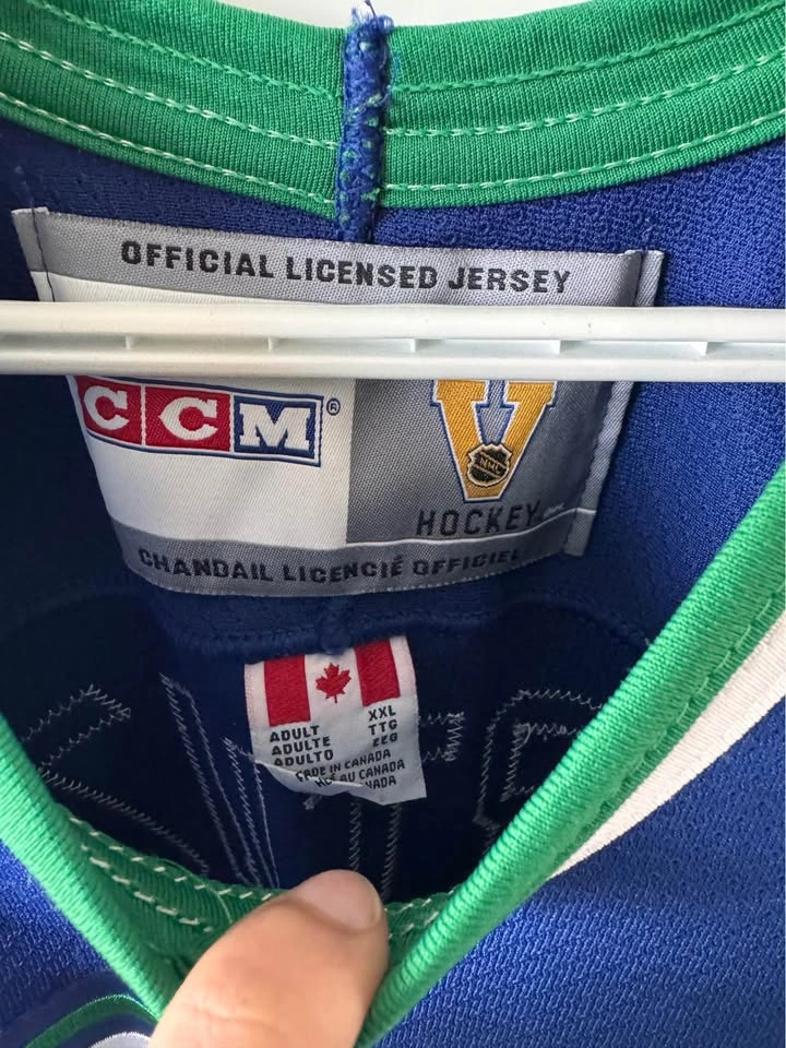 Official Vancouver Canucks jersey bertuzzi - photo 3