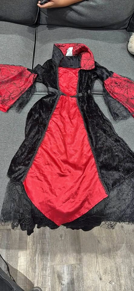 Girls Vampire Costume Dress Medium kids