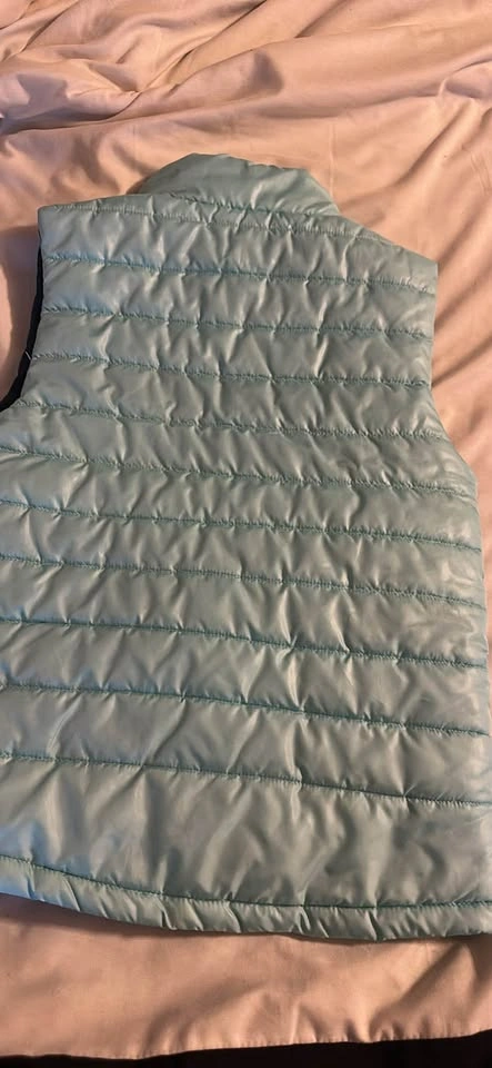 H&M Sport Kids Puffer Vest Size 8-10Y - photo 3