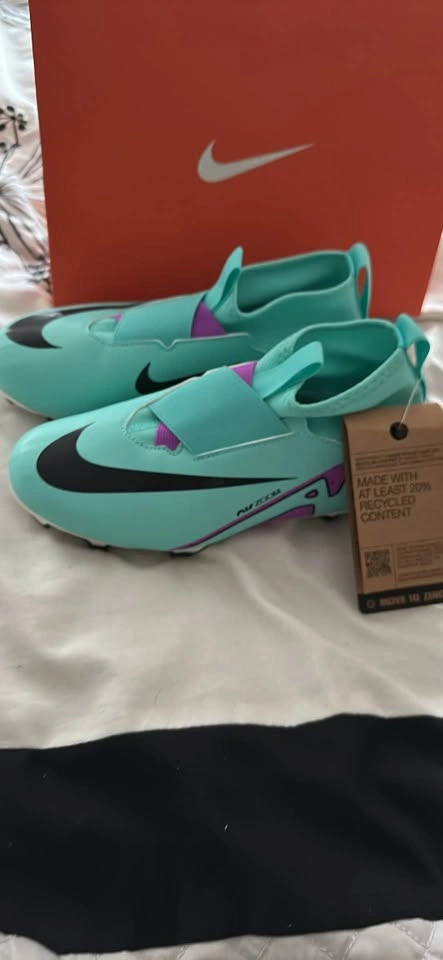 Nike Jr. Phantom GX Academy Soccer Cleats 3Y - photo 2