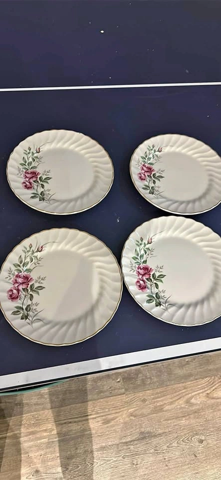 Myott Rosita Ironstone Ware Plates - Set of 4