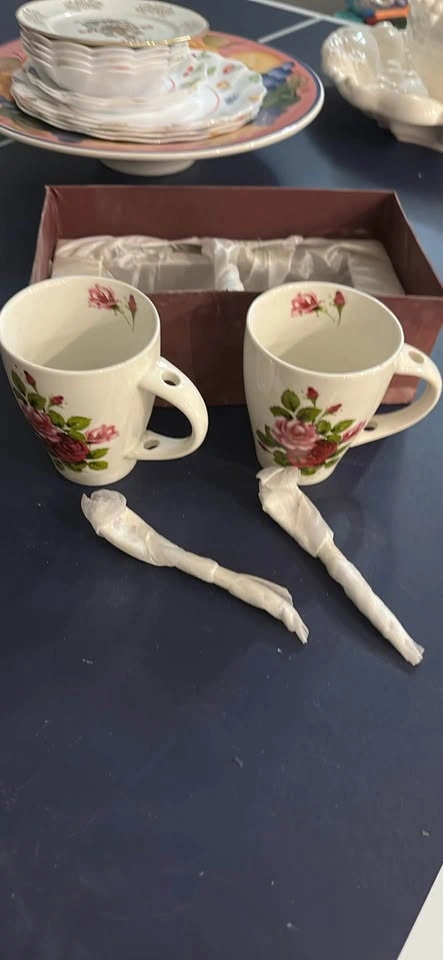 Happy Anniversary Floral Mug Set with Spoons - photo 3