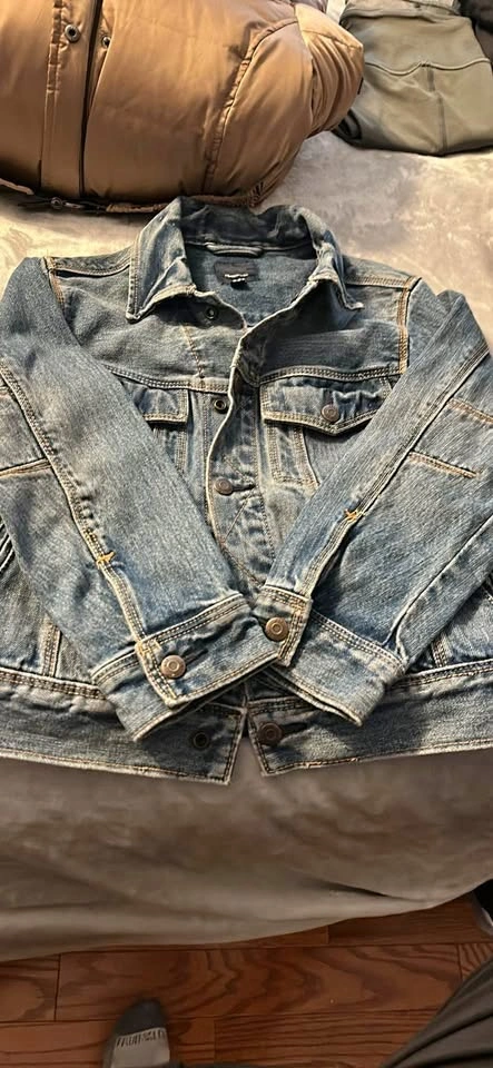 Kids size small Jean jacket Gap