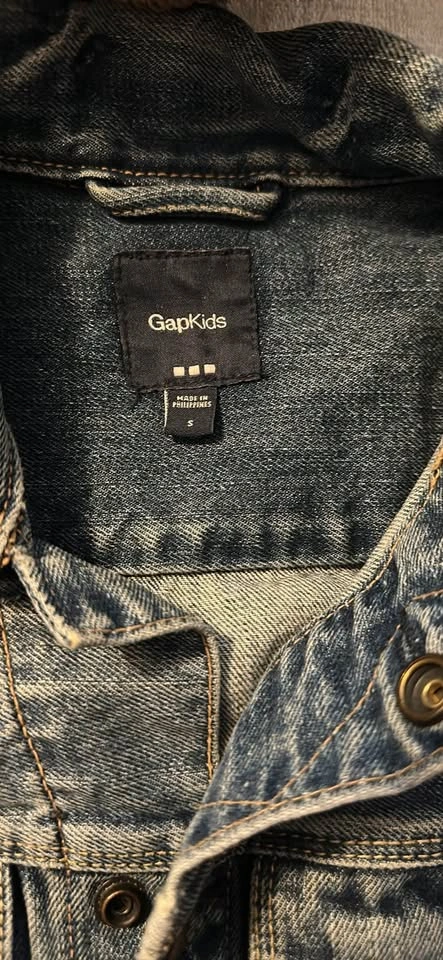 Kids size small Jean jacket Gap - photo 2
