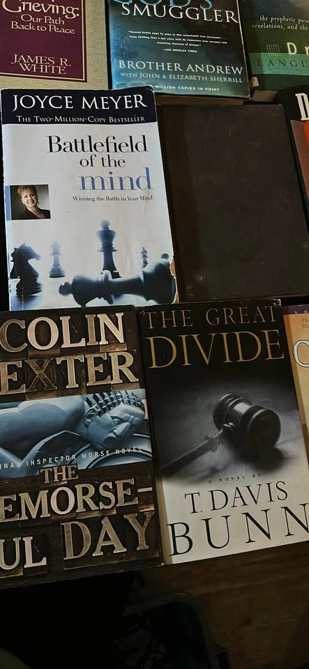 Many books, novels - photo 3
