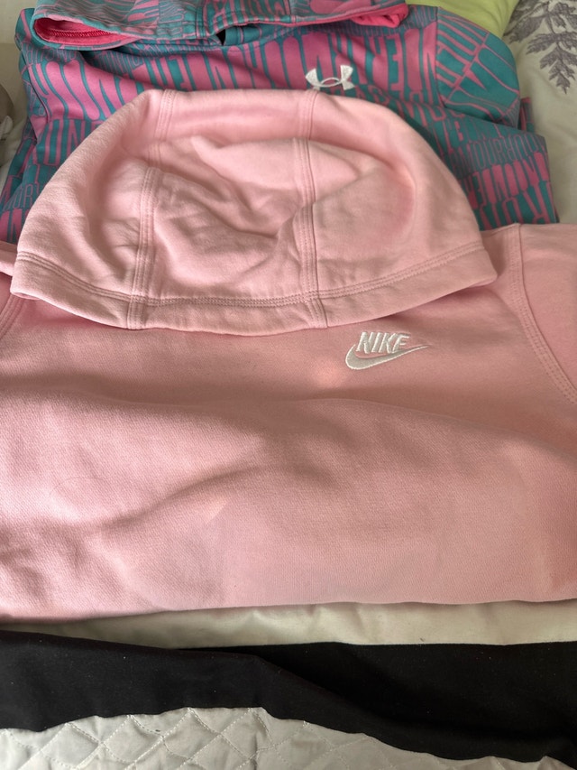 Nike and Under Armour Hoodies - photo 4