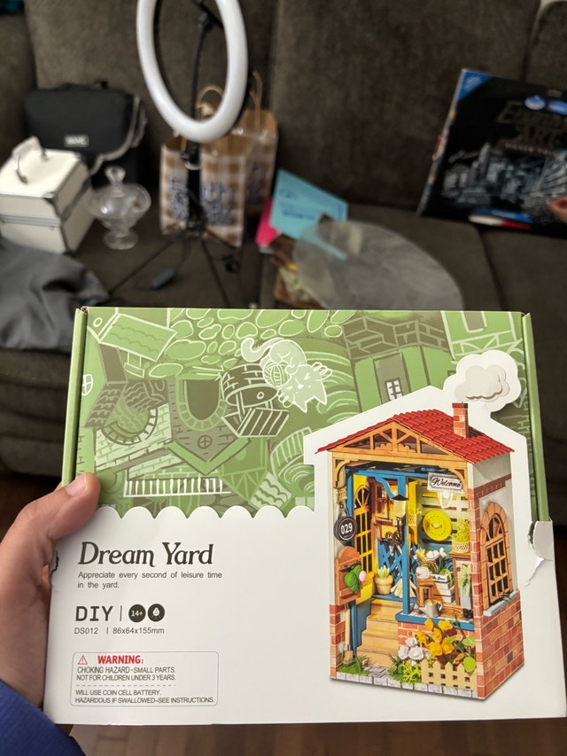 Robotime Dream Yard DIY Miniature House Kit