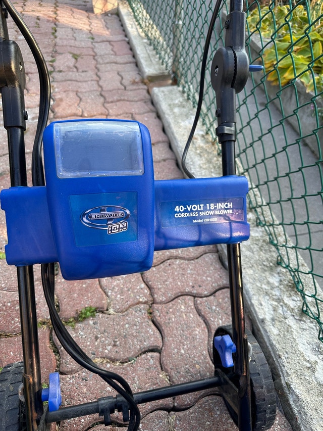 Snow Joe 40-Volt 18-Inch Cordless Snow Blower - photo 2