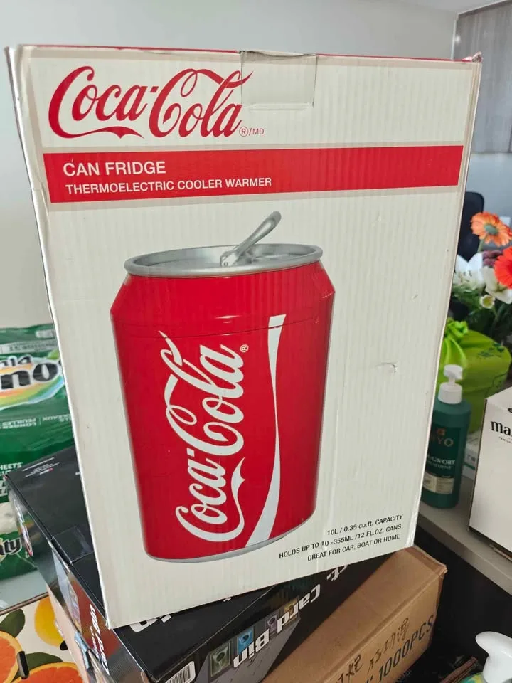 New Unused Coca-Cola Portable Mini-Fridge image indicator(2)