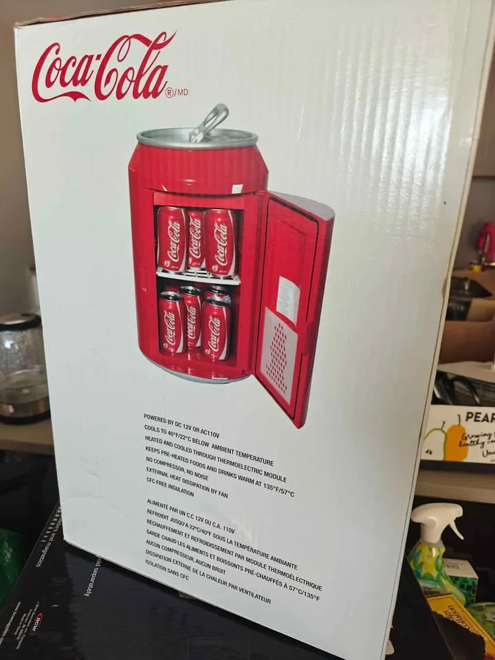 New Unused Coca-Cola Portable Mini-Fridge image indicator(3)
