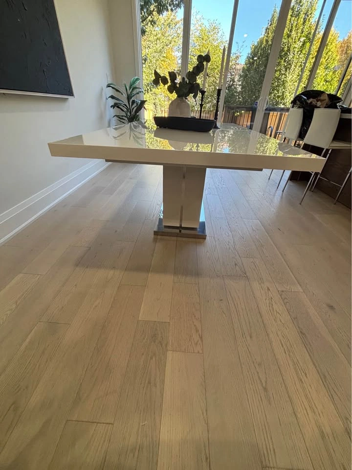 Modern High-Gloss White Pedestal Dining Table with Butterfly Lea - photo 3