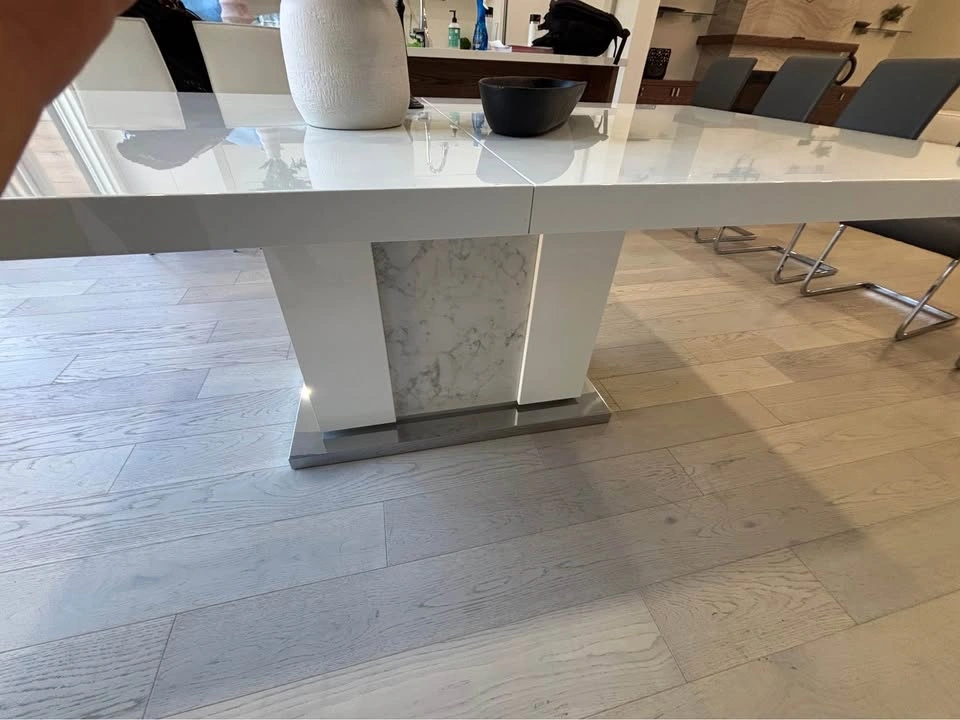 Modern High-Gloss White Pedestal Dining Table with Butterfly Lea - photo 4