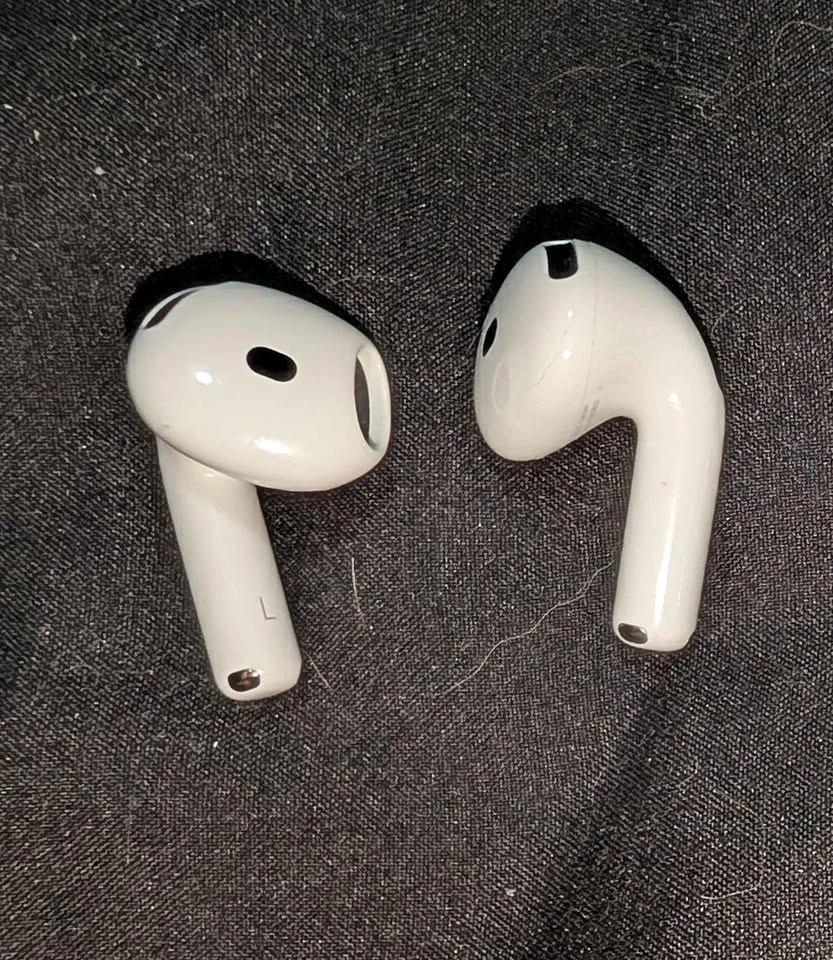 Airpods 4 - photo 2